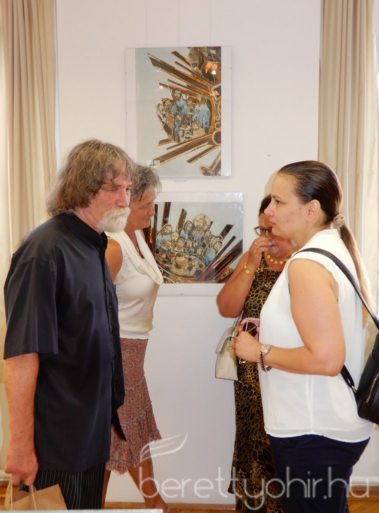 Ünnepi kiállításmegnyitó és kenyérszentelés 40